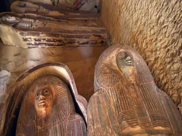 کشف دو گورستان باستانی در مصر