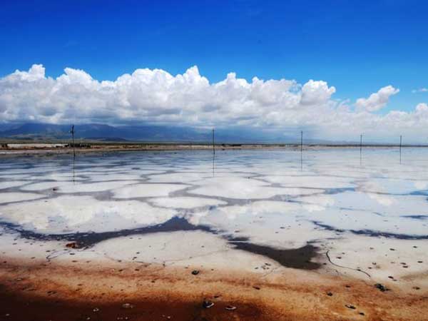 مقایسه وضعیت خشک شدن دو دریاچه "نمک" و "ارومیه"