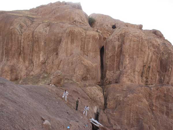 کشف سیستم آبرسانی ۷۹۵ ساله روی کمر شتر سنگی الموت