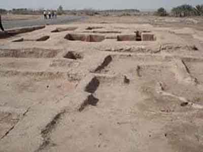 کشف آثاری دو هزار ساله در پارسیان