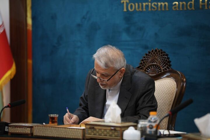وزیر میراث فرهنگی درگذشت یوسف مجیدزاده را تسلیت گفت