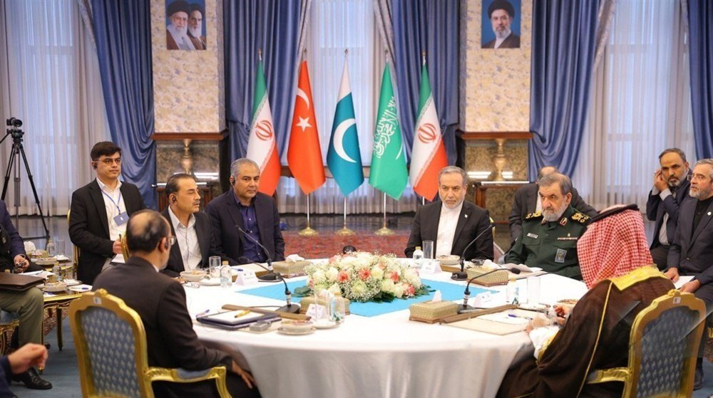 پشت درهای نشست تهران