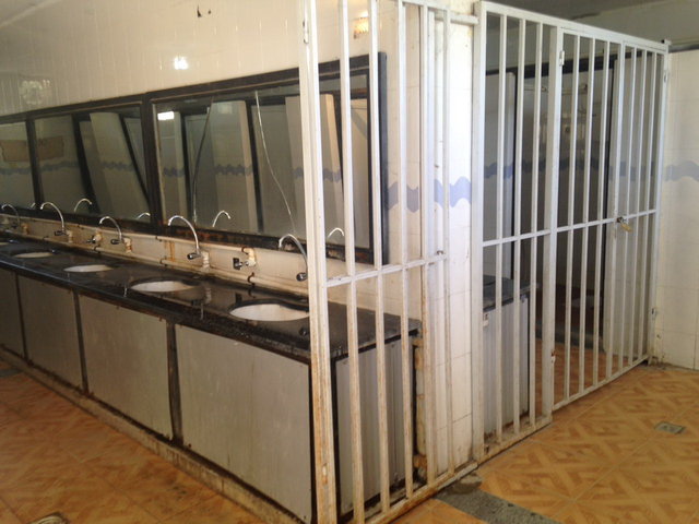 سرویس های بهداشتی در تخت جمشید