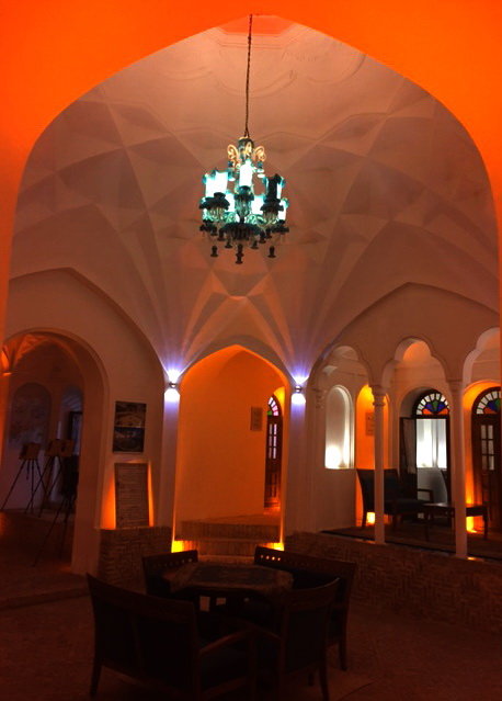 داخل عمارت فتح آباد کرمان 