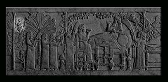 نقش برجسته آشوربانیپال که بر تخت پادشاهی نشسته که از پیروزی بر عیلام سرخوش است