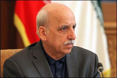 کاهش ارزش پول ملی سیاسی است و واقعیت اقتصادی ندارد 