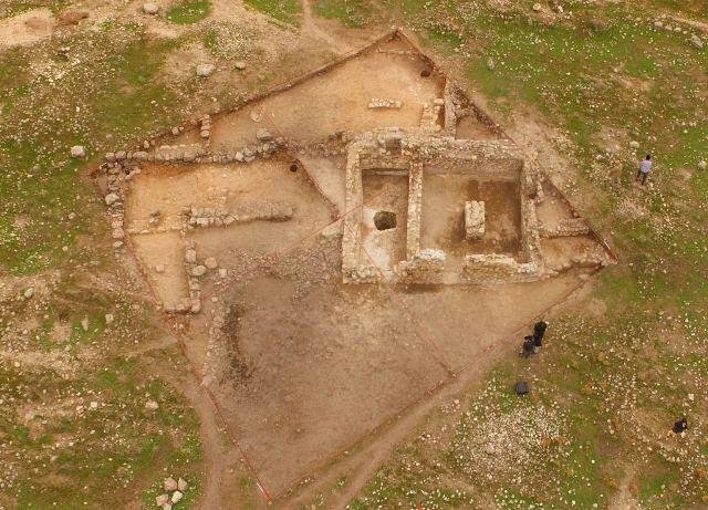 کشف آثاری از دوران پارینه سنگی در ایلام