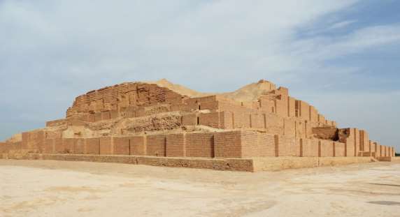 زیگورات چغازنبیل،نیایشگاه خدای اینشوشیناک