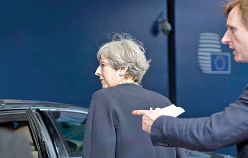 پنهـان‌کاری ترزا می به نفع عربستان سعودی