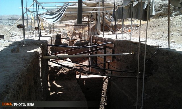 آبراهه کشف شده در تخت‌جمشید در اوایل دهه ۹۰