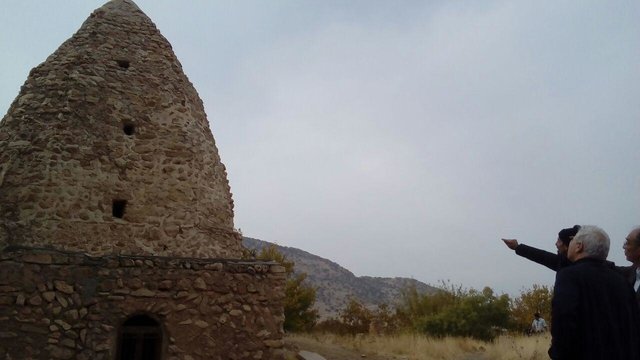 مقبره ابودوجانه بعد از زلزله غرب کشور