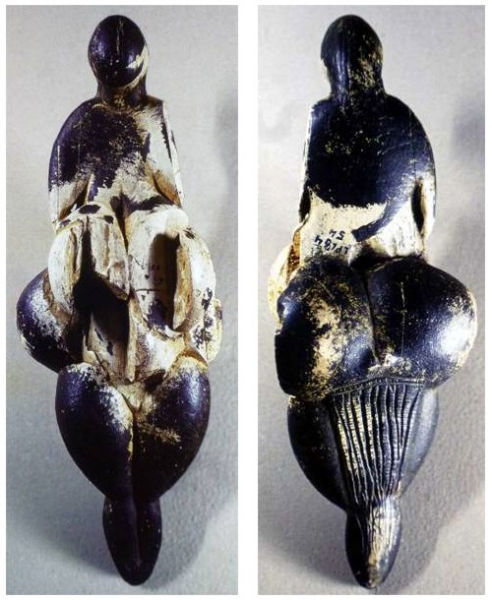 الهه لسبوگ، Lespugue فرانسه، عاج ماموت، حدود 23 هزار سال پیش از میلاد