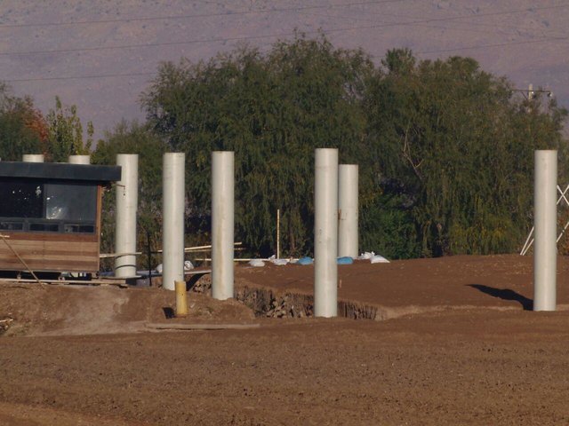 داستان خندق و بتن دورِ کاخ کوروش