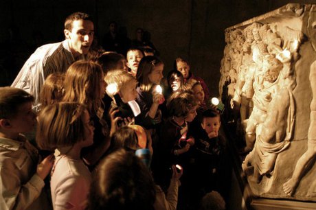 حضور نوجوانان در «شب - موزه» در پاریس