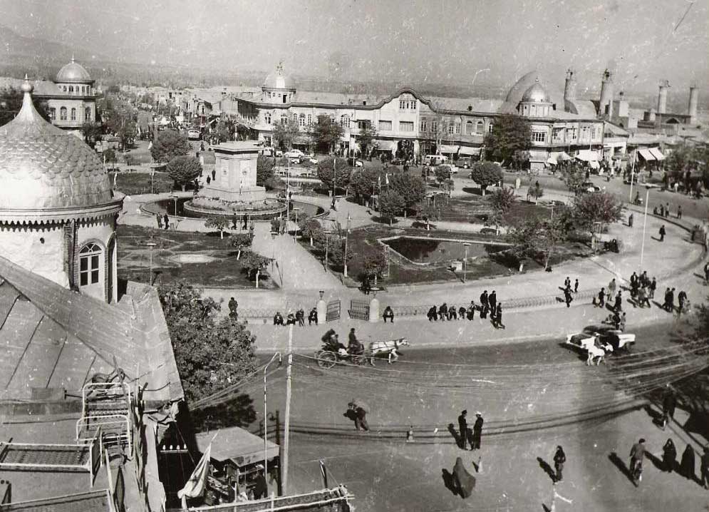 نمایی قدیمی از میدان امام همدان