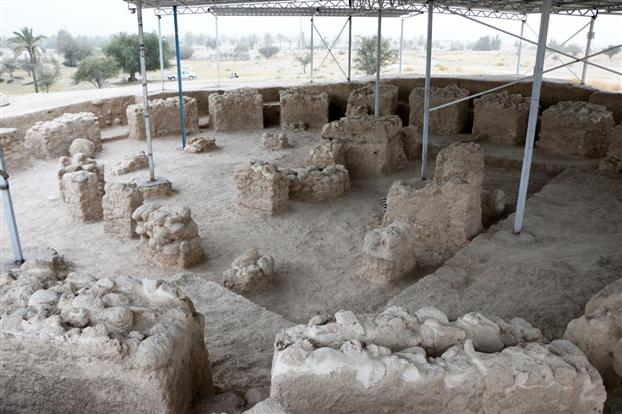 بنایی متعلق به دوره ساسانی درتنب پرگان جناح (جنه) واقع در شهرستان بستک استان هرمزگان