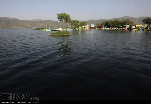 تالاب آب شیرین  زریوار