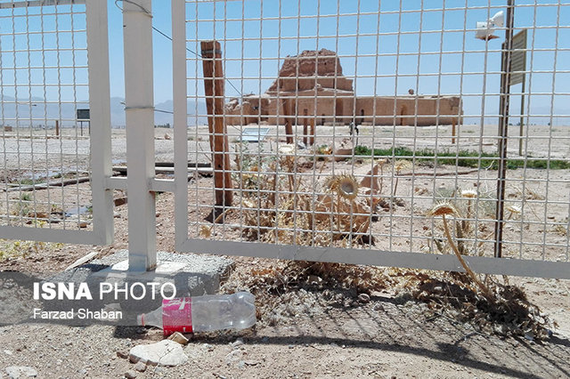 حال و روز کاخ ساسانی سروستان مساعد نیست