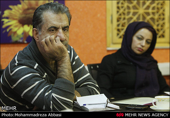 مصطفی رحماندوست در نشست بررسی کتاب گویا در مهر