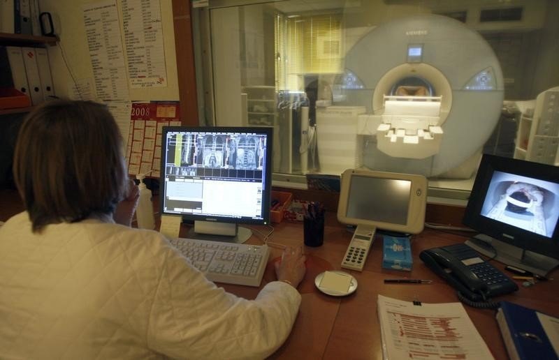 تلاش برای تولید کرم چاله و هدایت مغناطیسی