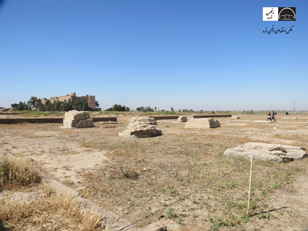 نمای کف کاخ آپادانا و محل ته ستون ها