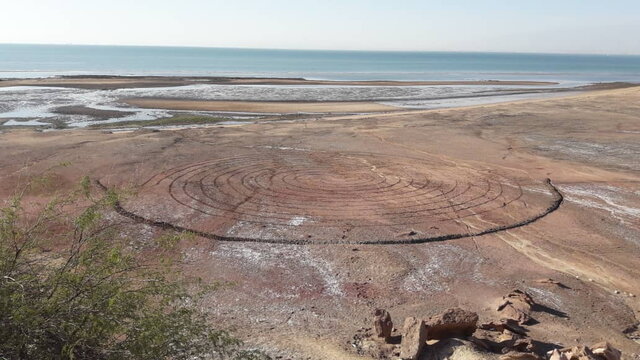 فرشی که «هرمز» را به باد می‌دهد