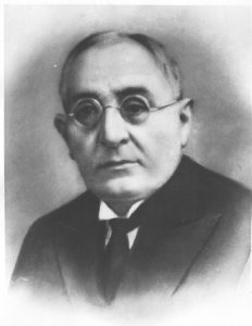  احمد آقا اُغلو ( ۱۹۳۹-۱۸۶۹) یک نام برجسته درمیان نخستین پان ترک‌ها
