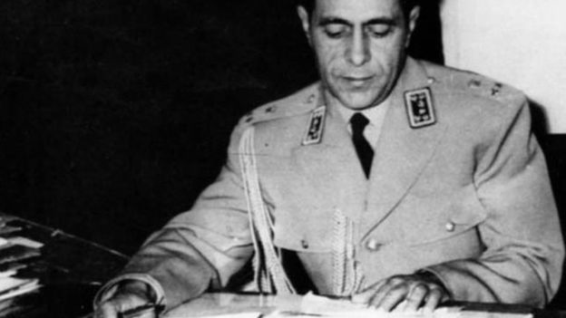 سپهبد قرنی بعد از آزادی از زندان خیلی زود تماس‎های مخفیانه با سفارت آمریکا را از سر گرفت. مقامات سفارت به همه رابطان او اعتماد نداشتند