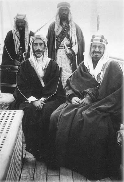 شاه فیصل حاکم عراق و ملک عبدالعزیز حاکم عربستان سعودی در 1920 میلادی