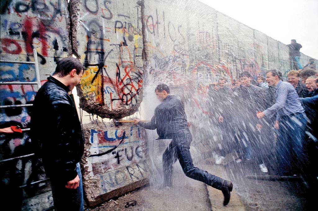 نظم جهانی ۳۰ سال پس از فروپاشی دیوار برلین 