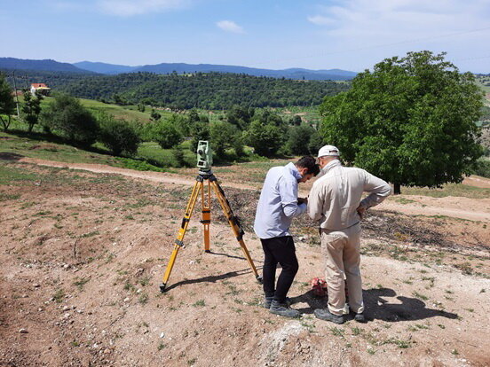 کشف گور بانوی اشکانی در محدوده سد گِلوَرد نکا در شهرستان بهشهر