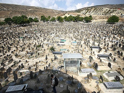 کشف بزرگترین گورستان تاریخی اصفهان پس از 50 سال