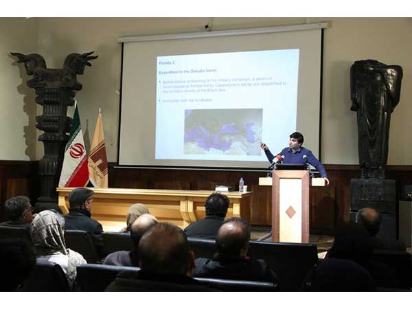 نخستین نیروی دریایی جهان را داریوش هخامنشی ایجاد کرد