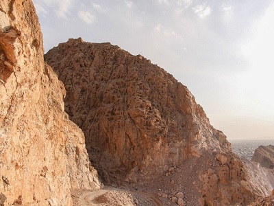 لودرها تن نخستین سکونتگاه انسان را می خراشند!