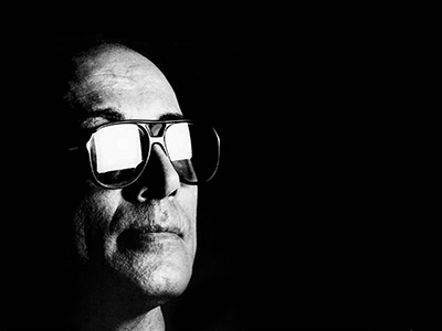 عباس کیارستمی کارگردان بزرگ سینمای ایران درگذشت.