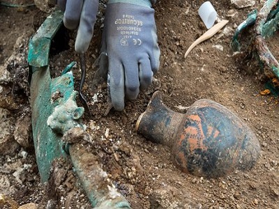 بهتر است باستان‌شناسی را در کشور تعطیل کنیم