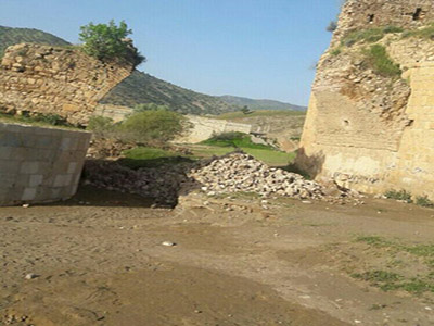 سیل، طاق قاجاری (پل کَشکان)  در لرستان را شُسته