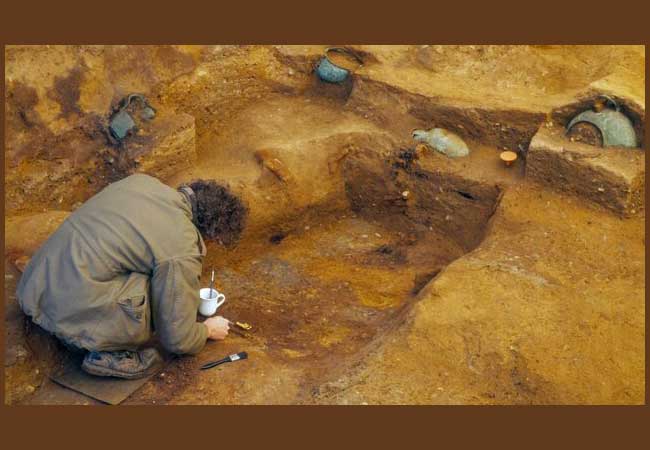 رونمایی از گور سلطنتی باستانی در بریتانیا