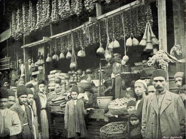 عصر قاجار، دلالی به جای تجارت