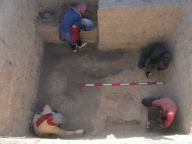 کشف ظروف مرمری 5 هزار ساله در نیشابور