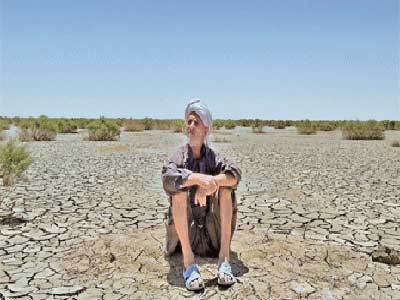 ظریف: در قبال افغانستان یک مسیر باقی می‌ماند که آن عمل متقابل است