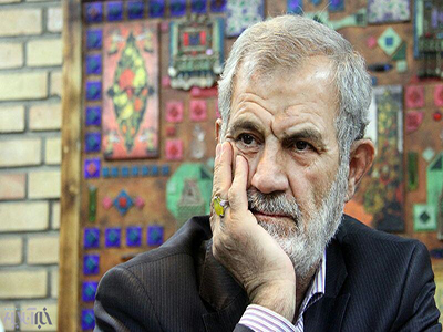 در فوتبال داور خاطی محروم شود؛ ولی در فضای سیاسی ما داور حذف نمی‌شود.