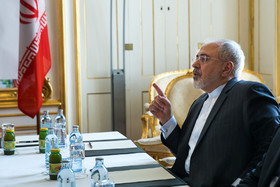 ظریف: توافق هسته ای؛ انتخابی بین همکاری و تنش 