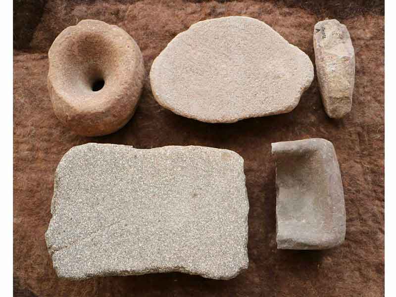 کشف دست ساخته‌های دوره نوسنگی از محوطه عمادالدین شاهرود