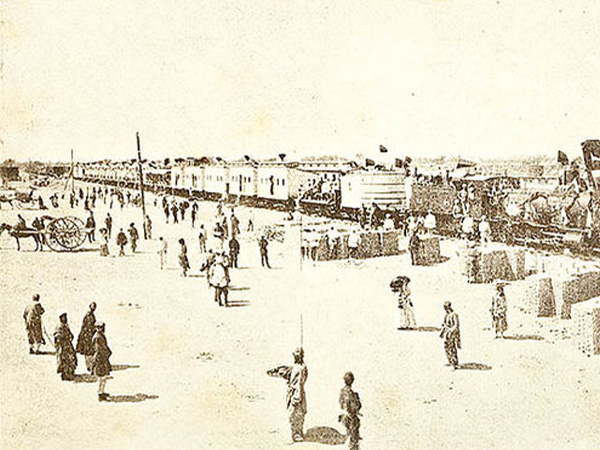 ایران بین پتک روس و سندان انگلیس