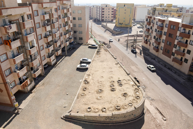 مسکن مهر در روزهای سخت تکامل