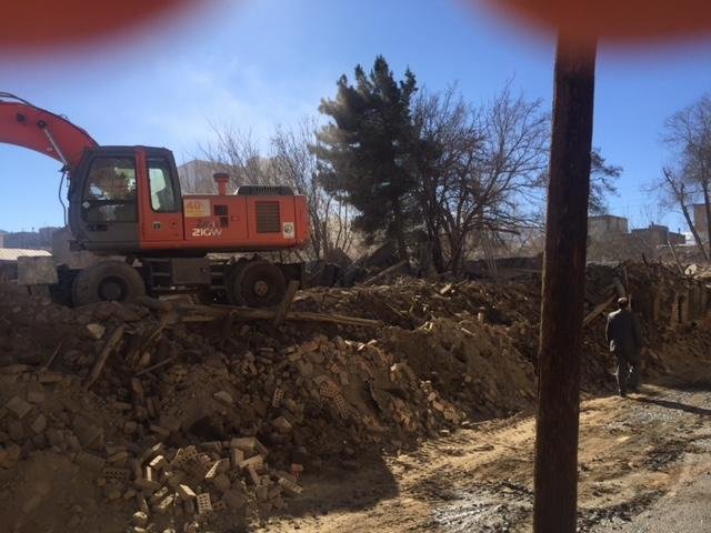 لودرهای شهرداری به جان بافت تاریخی همدان افتادند