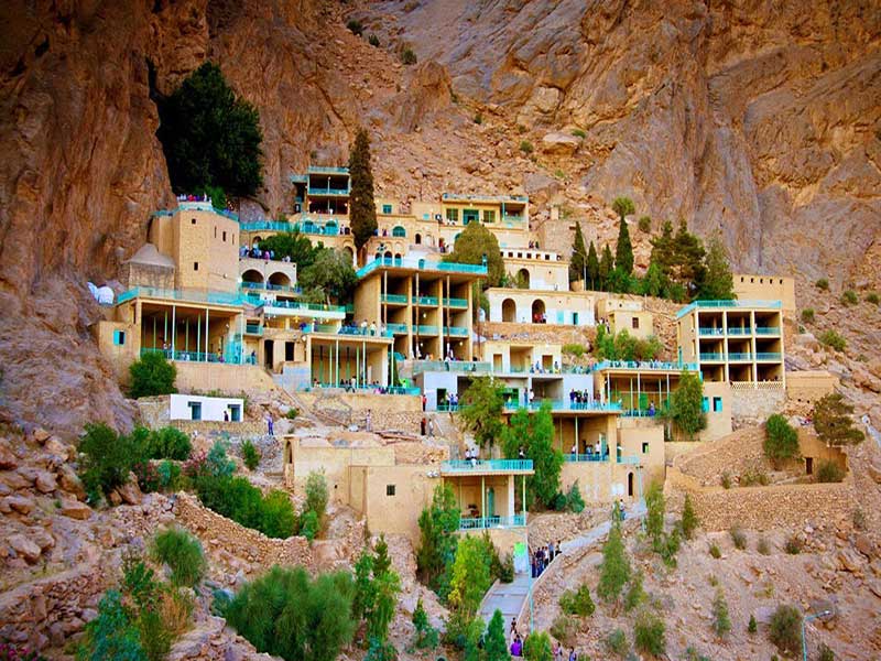 جلوگیری از تعرض به منظر زیارتگاه زرتشتیان در اردکان