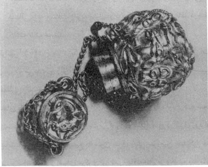 بطری جای عطر از گور یک ملکه سارماتی در نووچرکاسک