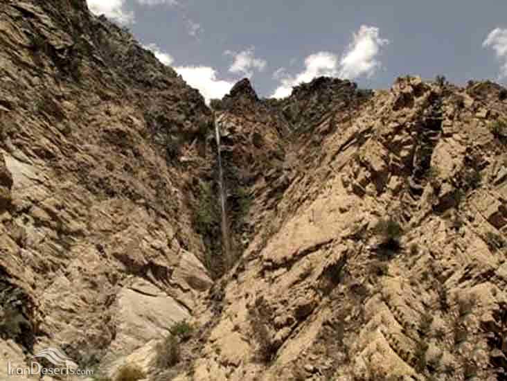 آبشارهای کرمان (دو - آبشار سرنکوه جیرفت)